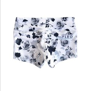 Fleo Shorts